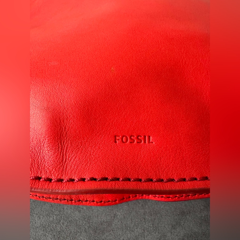 Fossil Chili Red Leather Saddle Bag - Picture 5 of 13